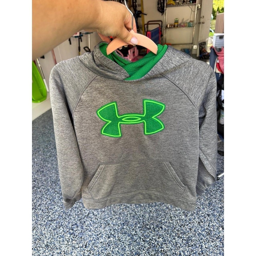 Under Armour youth medium hoodie
